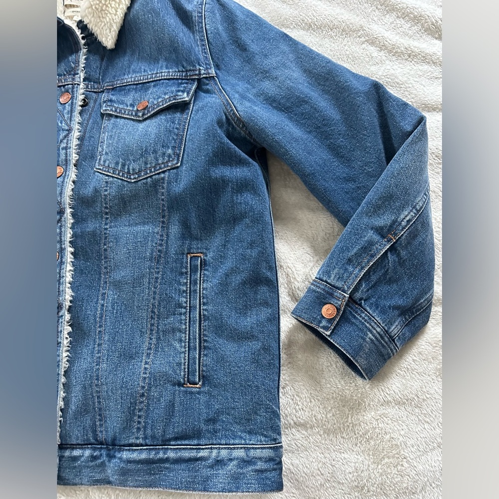 Madewell The Oversized Jean Jacket: Sherpa Edition - Picture 8 of 16